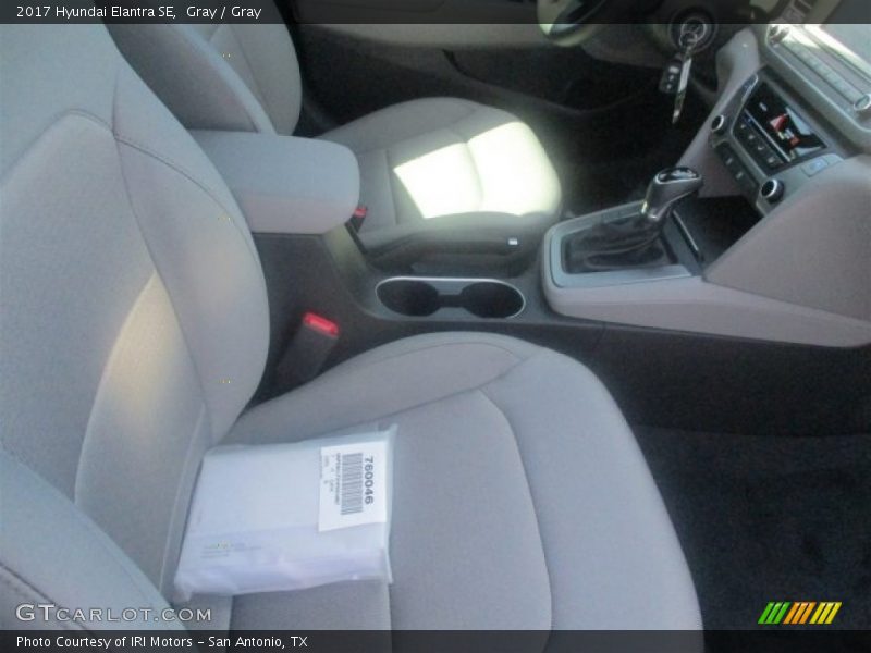 Gray / Gray 2017 Hyundai Elantra SE