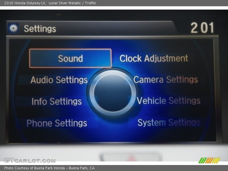 Lunar Silver Metallic / Truffle 2016 Honda Odyssey LX