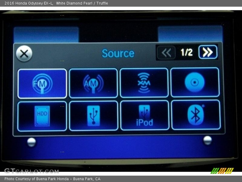 White Diamond Pearl / Truffle 2016 Honda Odyssey EX-L