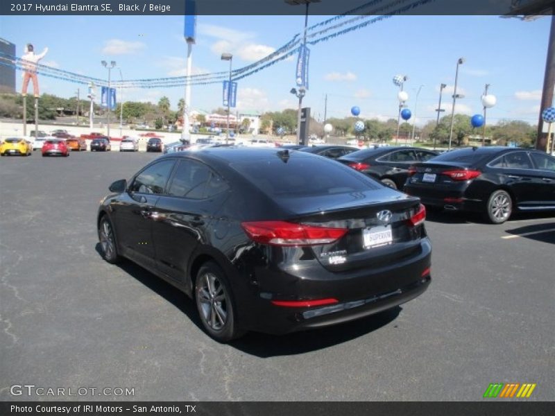Black / Beige 2017 Hyundai Elantra SE