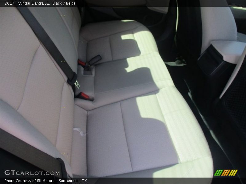 Black / Beige 2017 Hyundai Elantra SE