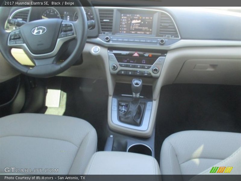 Black / Beige 2017 Hyundai Elantra SE