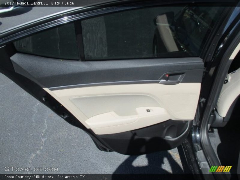 Black / Beige 2017 Hyundai Elantra SE