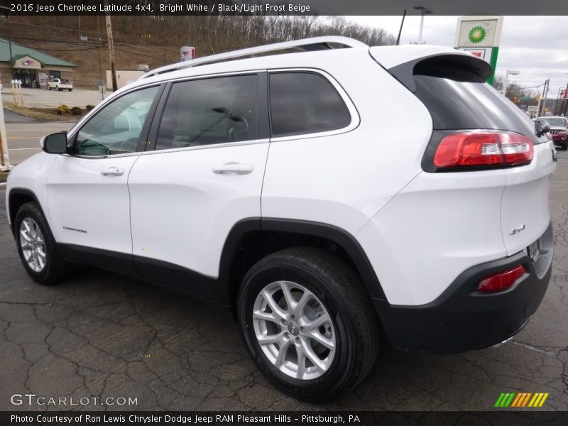 Bright White / Black/Light Frost Beige 2016 Jeep Cherokee Latitude 4x4