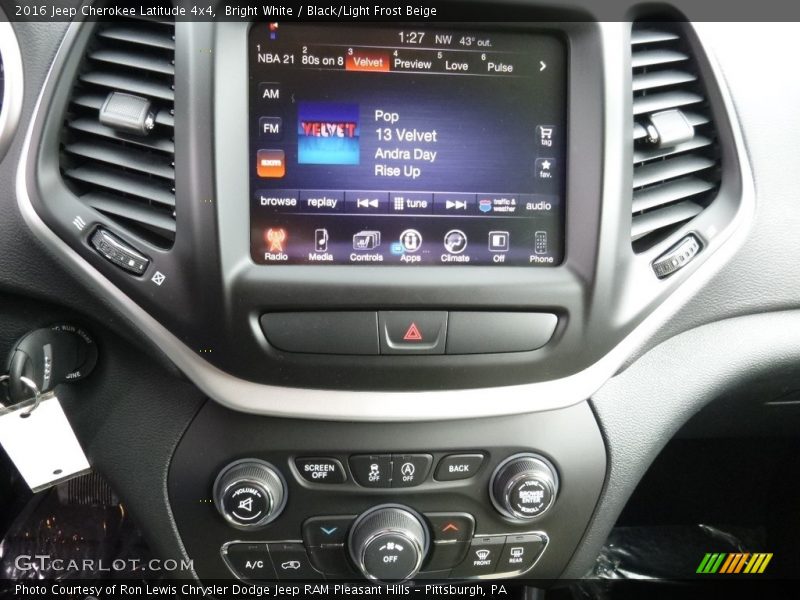 Bright White / Black/Light Frost Beige 2016 Jeep Cherokee Latitude 4x4