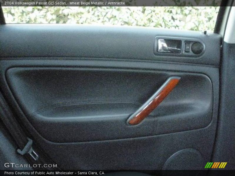 Wheat Beige Metallic / Anthracite 2004 Volkswagen Passat GLS Sedan