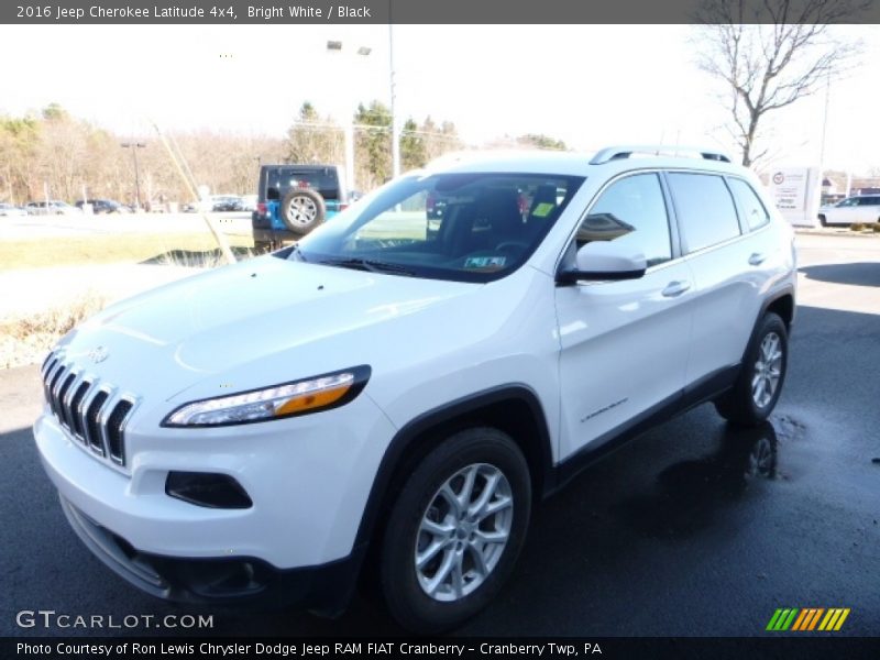 Bright White / Black 2016 Jeep Cherokee Latitude 4x4