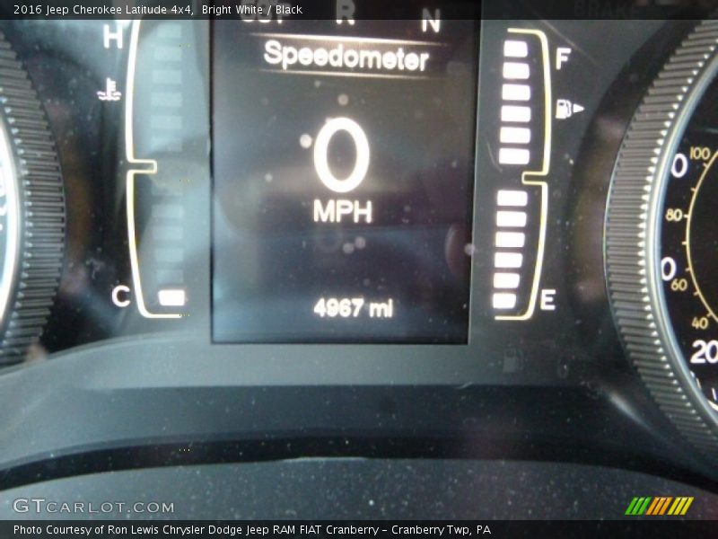 Bright White / Black 2016 Jeep Cherokee Latitude 4x4