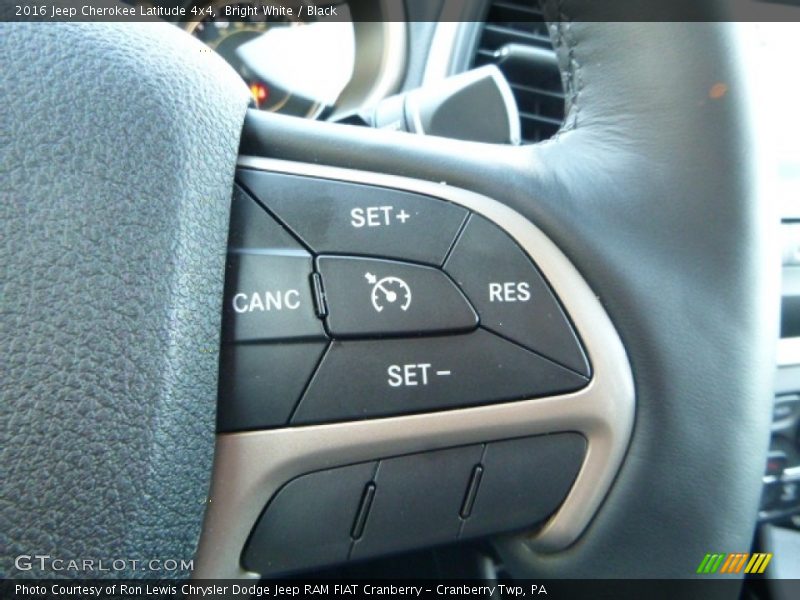 Bright White / Black 2016 Jeep Cherokee Latitude 4x4