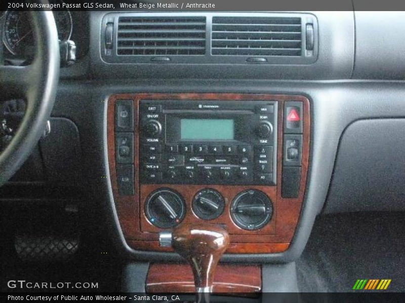 Wheat Beige Metallic / Anthracite 2004 Volkswagen Passat GLS Sedan