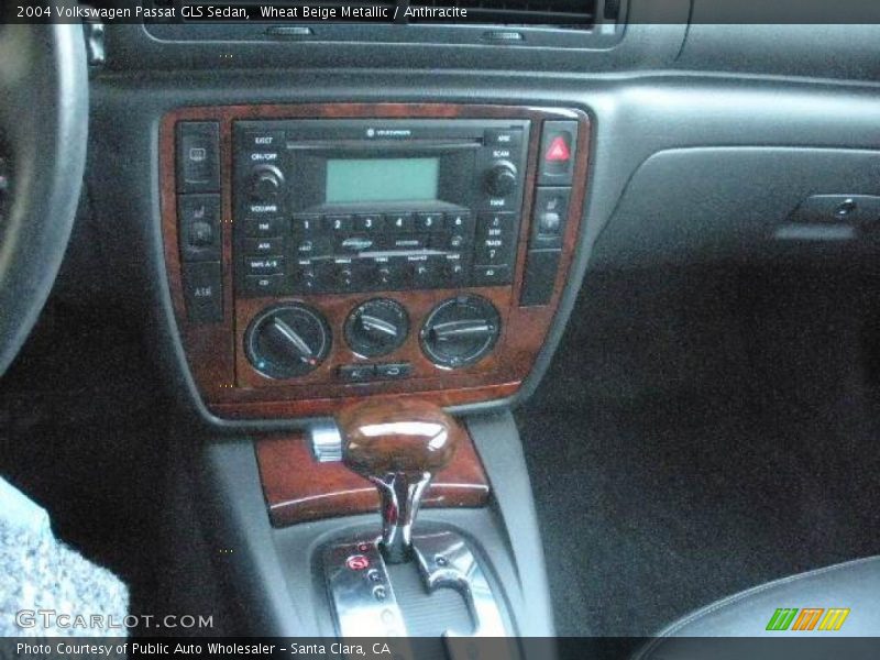 Wheat Beige Metallic / Anthracite 2004 Volkswagen Passat GLS Sedan