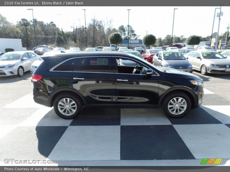 Ebony Black / Satin Black 2016 Kia Sorento LX