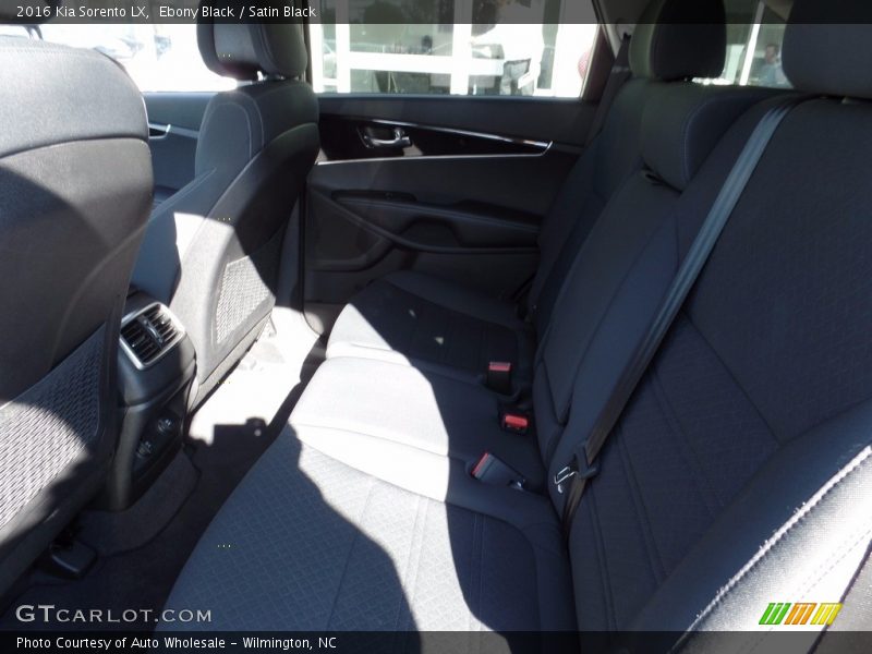 Ebony Black / Satin Black 2016 Kia Sorento LX