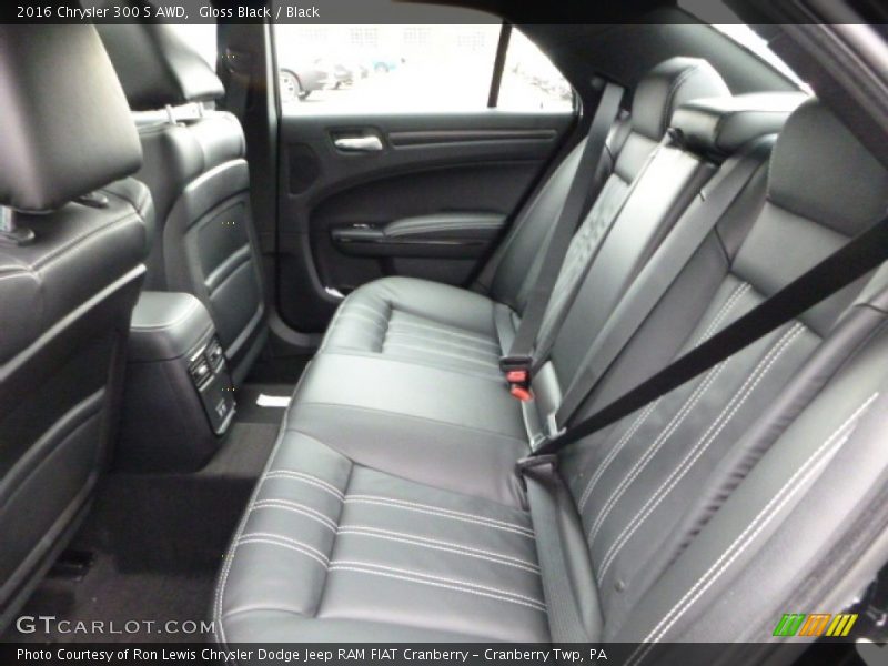 Gloss Black / Black 2016 Chrysler 300 S AWD