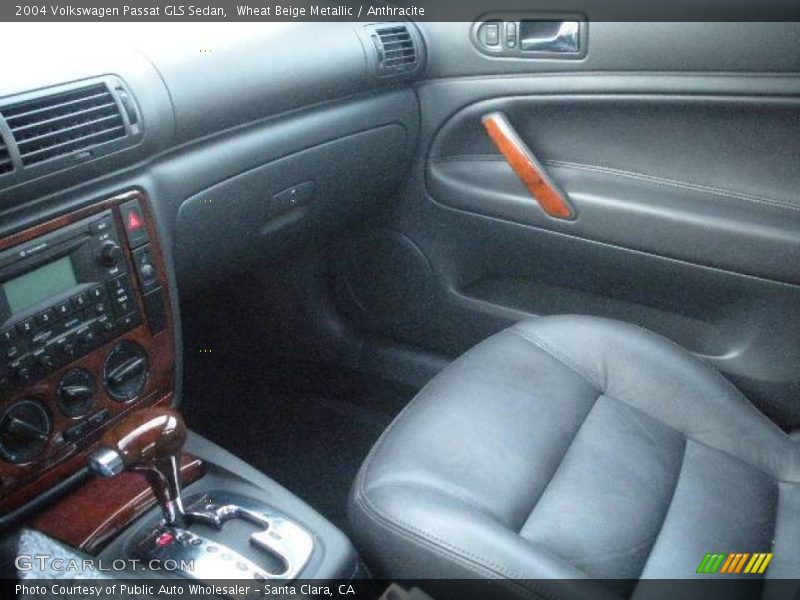 Wheat Beige Metallic / Anthracite 2004 Volkswagen Passat GLS Sedan