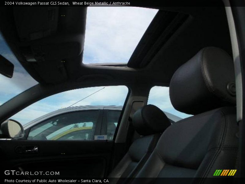 Wheat Beige Metallic / Anthracite 2004 Volkswagen Passat GLS Sedan