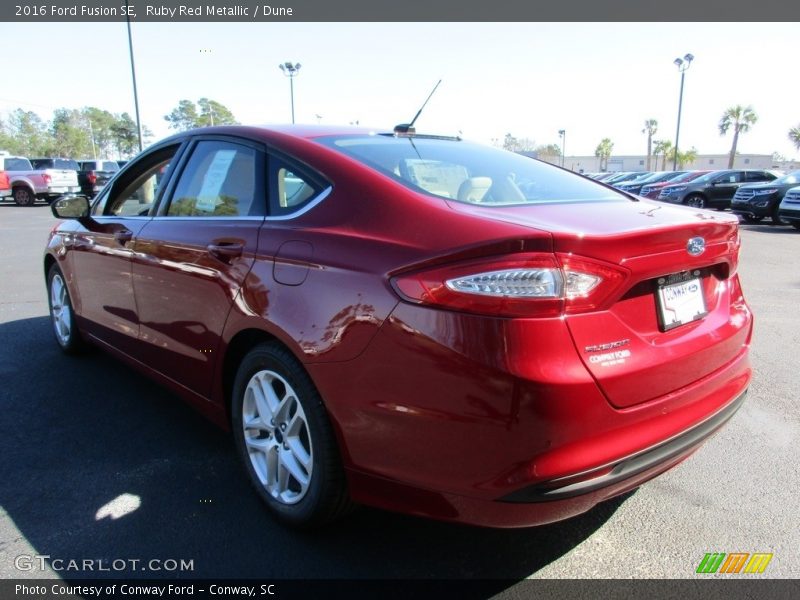 Ruby Red Metallic / Dune 2016 Ford Fusion SE
