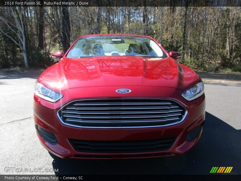 Ruby Red Metallic / Dune 2016 Ford Fusion SE