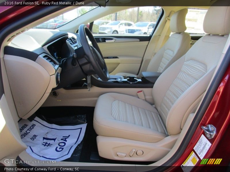 Ruby Red Metallic / Dune 2016 Ford Fusion SE