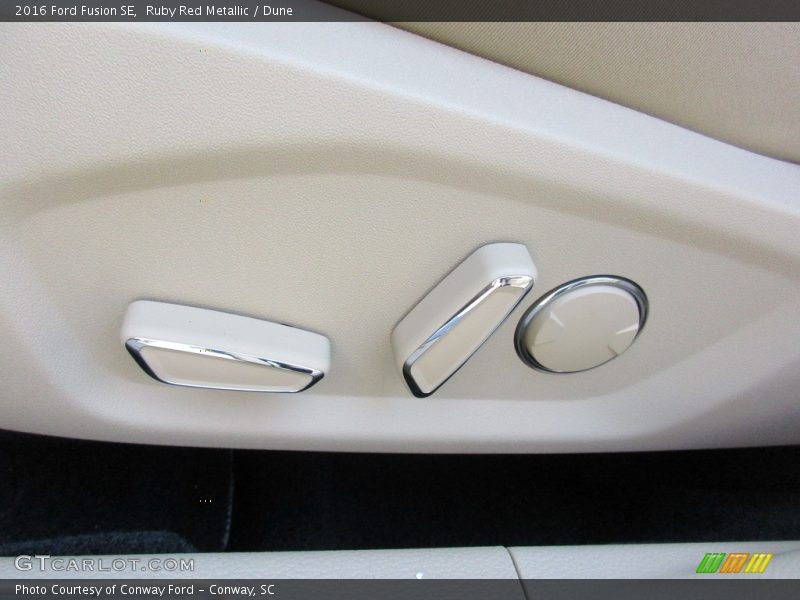 Ruby Red Metallic / Dune 2016 Ford Fusion SE