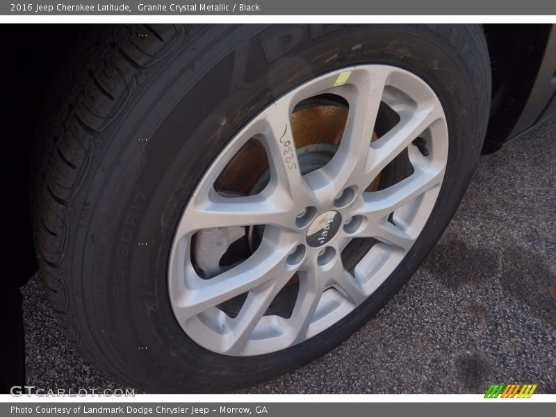 Granite Crystal Metallic / Black 2016 Jeep Cherokee Latitude