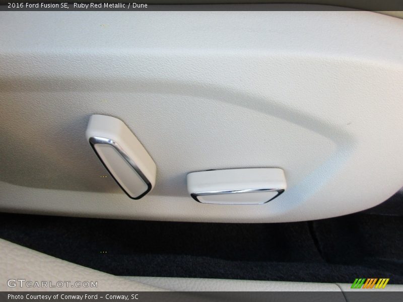 Ruby Red Metallic / Dune 2016 Ford Fusion SE