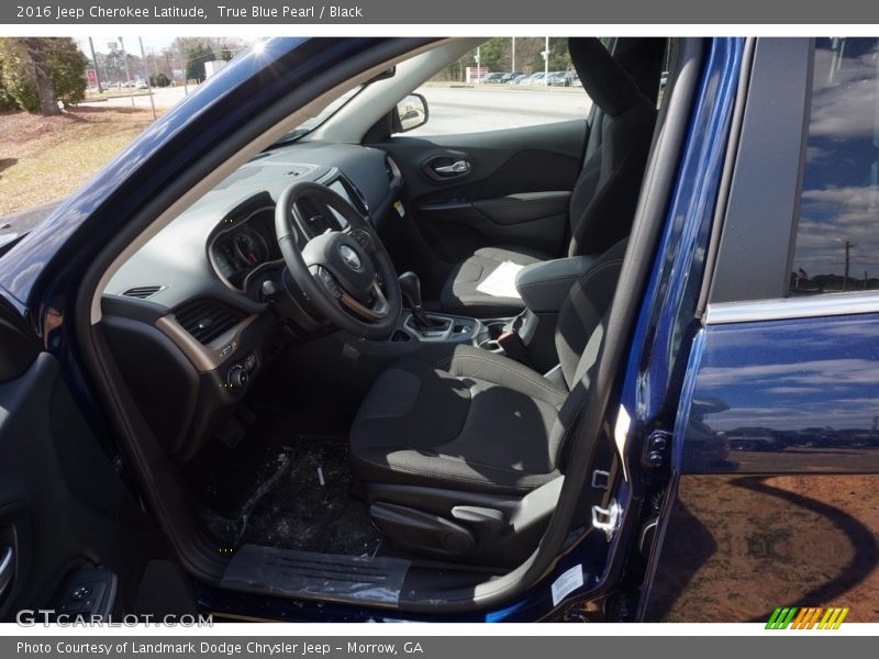 True Blue Pearl / Black 2016 Jeep Cherokee Latitude
