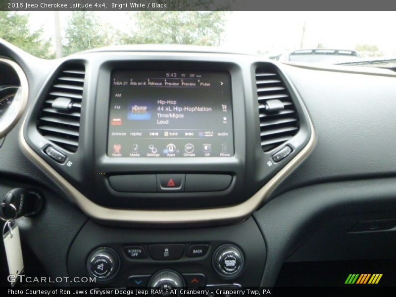 Bright White / Black 2016 Jeep Cherokee Latitude 4x4