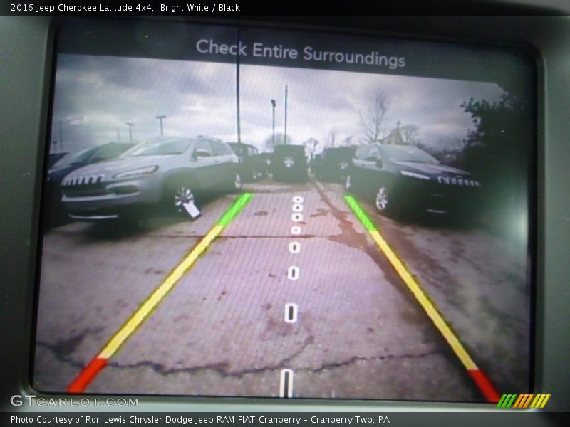 Bright White / Black 2016 Jeep Cherokee Latitude 4x4