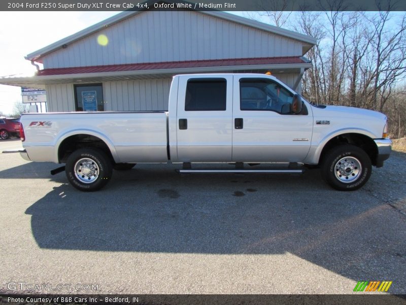 Oxford White / Medium Flint 2004 Ford F250 Super Duty XLT Crew Cab 4x4