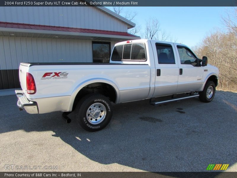 Oxford White / Medium Flint 2004 Ford F250 Super Duty XLT Crew Cab 4x4