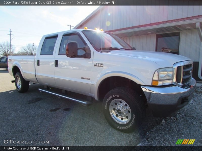 Oxford White / Medium Flint 2004 Ford F250 Super Duty XLT Crew Cab 4x4