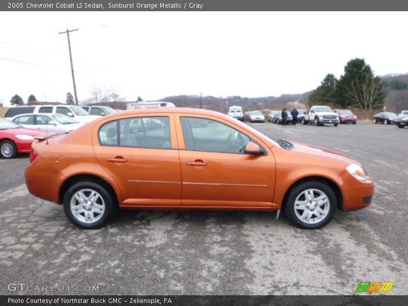Sunburst Orange Metallic / Gray 2005 Chevrolet Cobalt LS Sedan