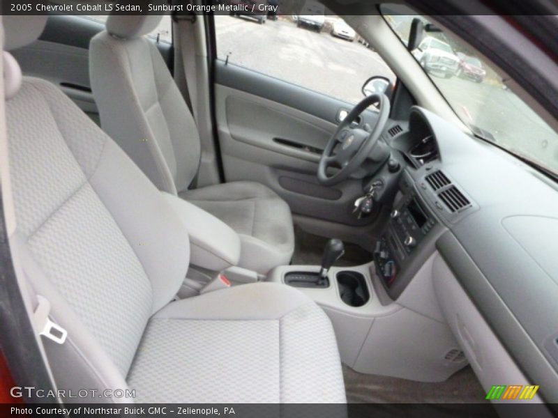 Sunburst Orange Metallic / Gray 2005 Chevrolet Cobalt LS Sedan