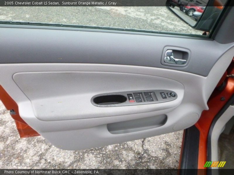Sunburst Orange Metallic / Gray 2005 Chevrolet Cobalt LS Sedan