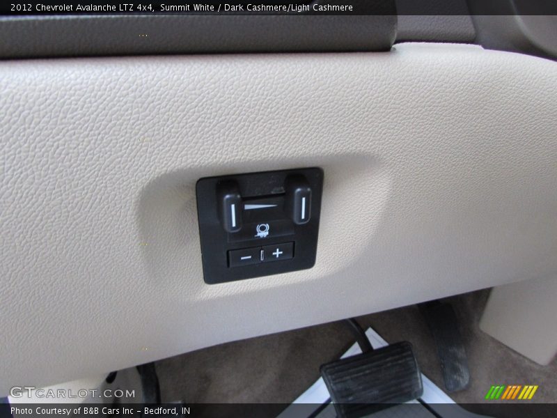 Summit White / Dark Cashmere/Light Cashmere 2012 Chevrolet Avalanche LTZ 4x4