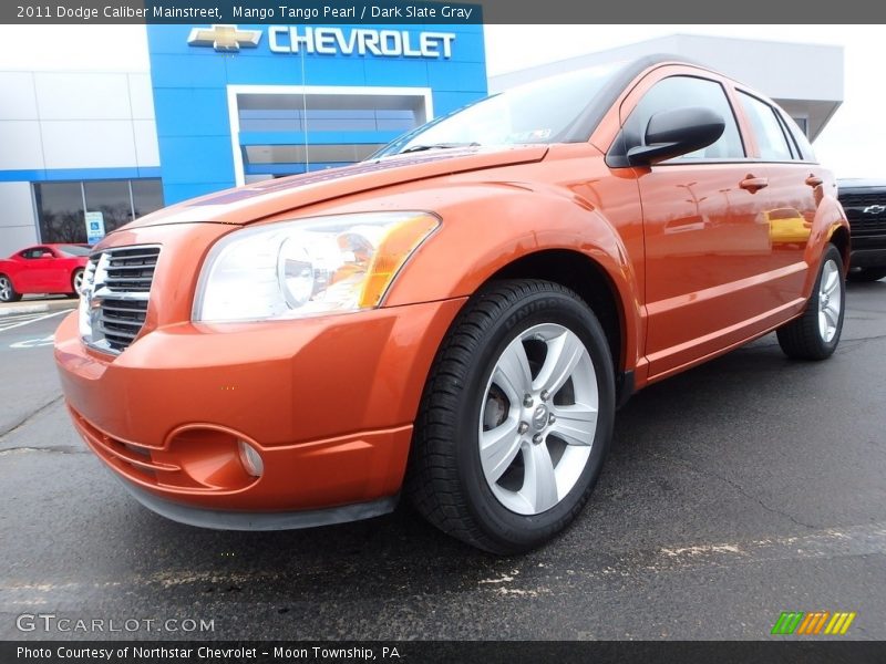 Mango Tango Pearl / Dark Slate Gray 2011 Dodge Caliber Mainstreet
