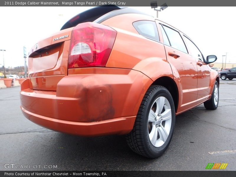 Mango Tango Pearl / Dark Slate Gray 2011 Dodge Caliber Mainstreet