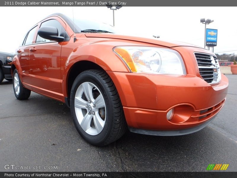 Mango Tango Pearl / Dark Slate Gray 2011 Dodge Caliber Mainstreet