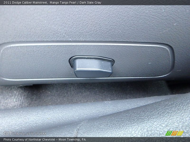 Mango Tango Pearl / Dark Slate Gray 2011 Dodge Caliber Mainstreet