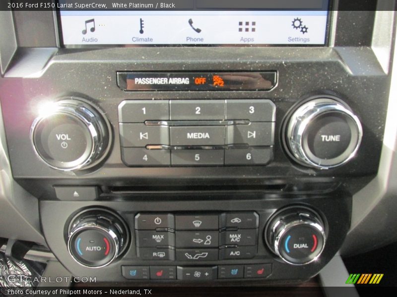 White Platinum / Black 2016 Ford F150 Lariat SuperCrew