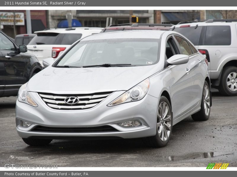 Radiant Silver / Gray 2011 Hyundai Sonata SE