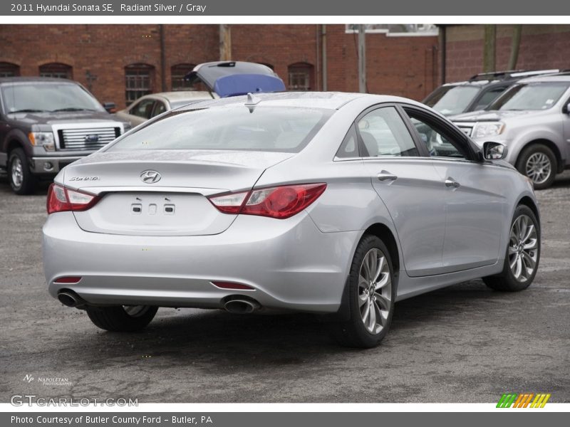 Radiant Silver / Gray 2011 Hyundai Sonata SE