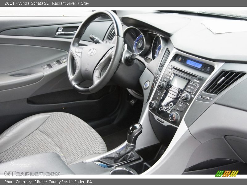 Radiant Silver / Gray 2011 Hyundai Sonata SE