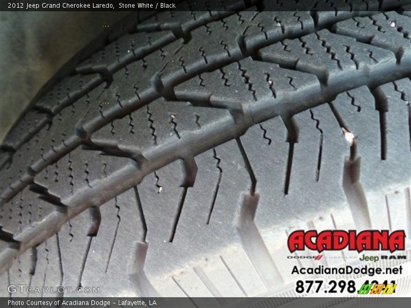 Stone White / Black 2012 Jeep Grand Cherokee Laredo
