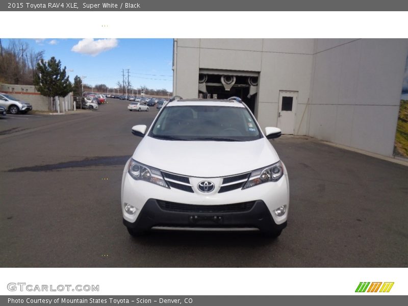 Super White / Black 2015 Toyota RAV4 XLE