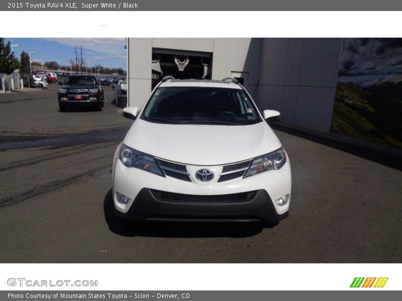 Super White / Black 2015 Toyota RAV4 XLE