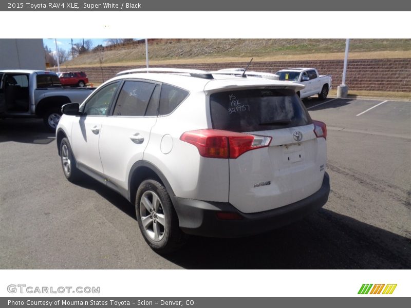 Super White / Black 2015 Toyota RAV4 XLE