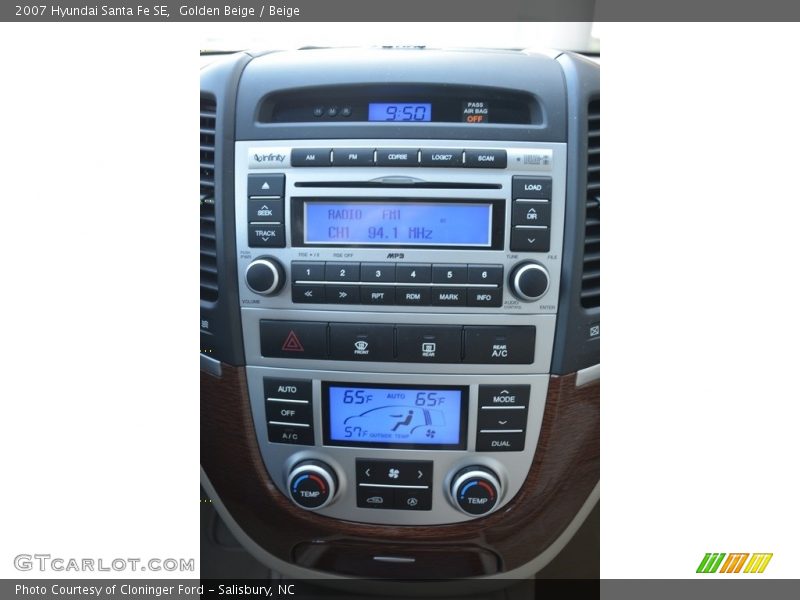 Golden Beige / Beige 2007 Hyundai Santa Fe SE