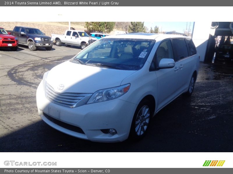 Blizzard White Pearl / Light Gray 2014 Toyota Sienna Limited AWD